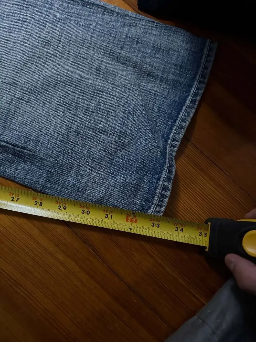 Levis levi 569